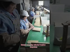 handmatig screenen van bamboe eetstokjes