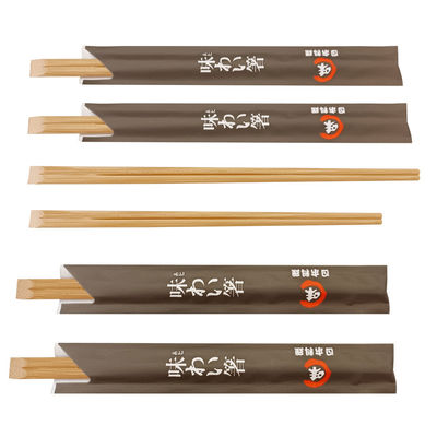 Een soort wegwerpstokjes van bamboe voor sushi Verkoolde natuurlijke bamboe stokjes
